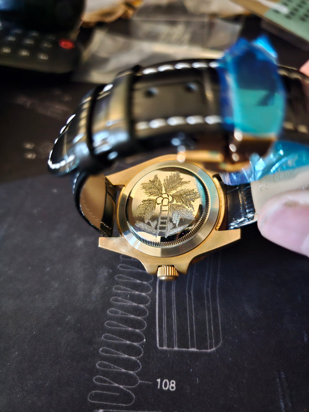 Bronze Mechanical Watch. NH35A movement. Sapphire Crystal. 200m Water Resistant